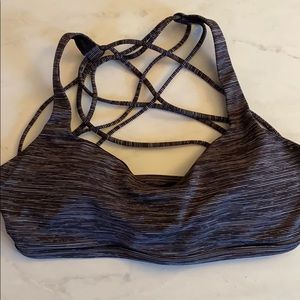 Lululemon sports bra